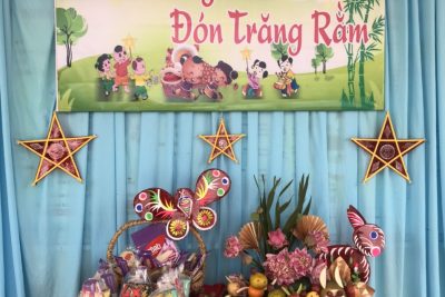 Hình ảnh các em học sinh vui trung thu